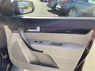 2015 Kia Sorento LX   - Photo 20 - Morgantown, WV 26505