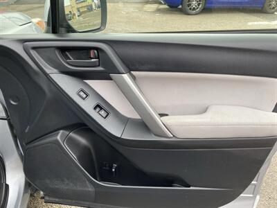 2014 Subaru Forester 2.5i Premium   - Photo 20 - Morgantown, WV 26505