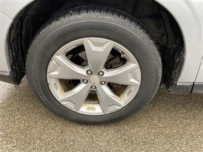 2014 Subaru Forester 2.5i Premium   - Photo 9 - Morgantown, WV 26505