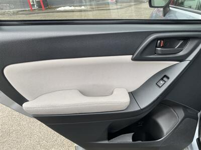 2014 Subaru Forester 2.5i Premium   - Photo 15 - Morgantown, WV 26505