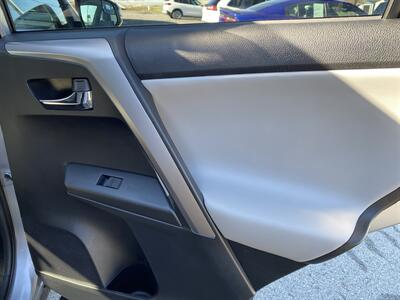 2016 Toyota RAV4 XLE   - Photo 18 - Morgantown, WV 26505