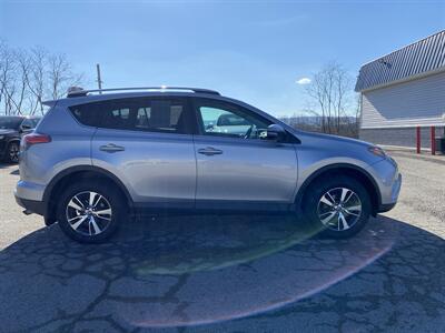 2016 Toyota RAV4 XLE   - Photo 4 - Morgantown, WV 26505