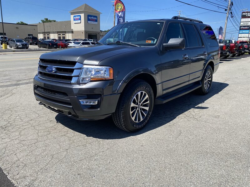 2015 Ford Expedition XLT   - Photo 1 - Morgantown, WV 26505