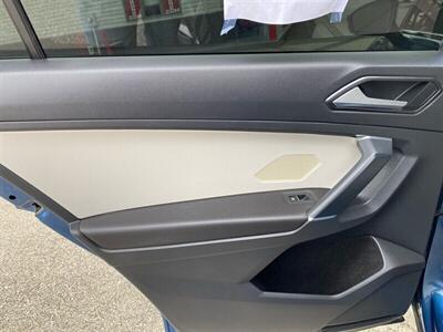 2018 Volkswagen Tiguan 2.0T SEL Premium 4Motion - Photo 14 - Morgantown, WV 26505