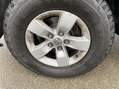 2016 RAM 1500 Express   - Photo 9 - Morgantown, WV 26505