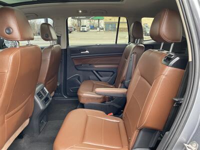 2021 Volkswagen Atlas V6 SEL 4Motion   - Photo 14 - Morgantown, WV 26505