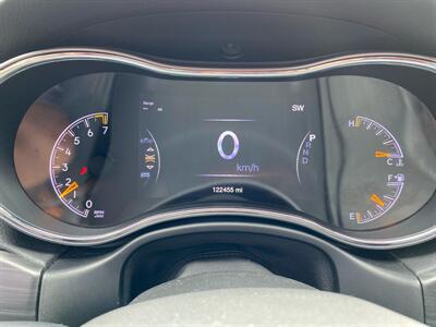 2019 Jeep Grand Cherokee Laredo   - Photo 25 - Morgantown, WV 26505