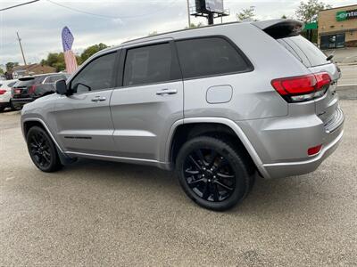 2019 Jeep Grand Cherokee Laredo   - Photo 8 - Morgantown, WV 26505