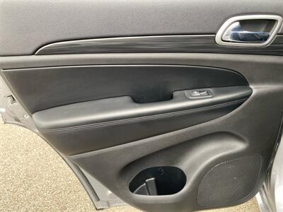 2019 Jeep Grand Cherokee Laredo   - Photo 16 - Morgantown, WV 26505