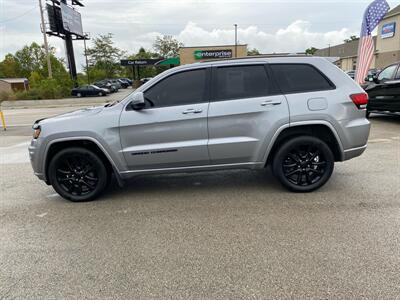 2019 Jeep Grand Cherokee Laredo   - Photo 9 - Morgantown, WV 26505