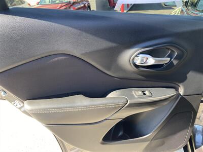 2016 Jeep Cherokee Latitude Altitude - Photo 15 - Morgantown, WV 26505
