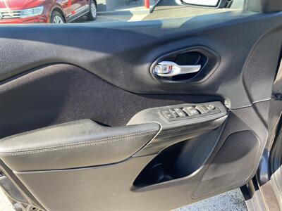 2016 Jeep Cherokee Latitude Altitude - Photo 13 - Morgantown, WV 26505