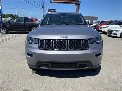 2019 Jeep Grand Cherokee Laredo - Photo 2 - Morgantown, WV 26505
