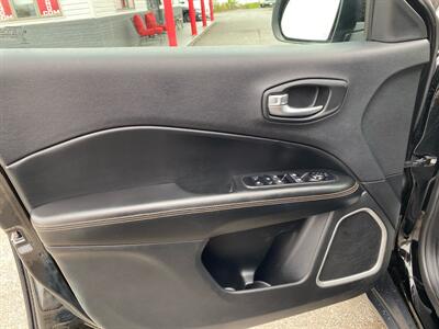 2019 Jeep Compass High Altitude   - Photo 12 - Morgantown, WV 26505