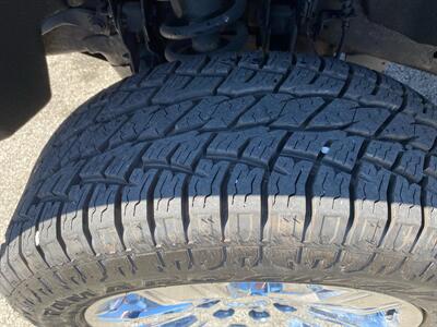 2017 GMC Sierra 1500 SLT   - Photo 11 - Morgantown, WV 26505