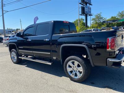 2017 GMC Sierra 1500 SLT   - Photo 8 - Morgantown, WV 26505
