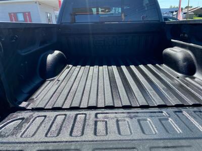 2017 GMC Sierra 1500 SLT   - Photo 16 - Morgantown, WV 26505