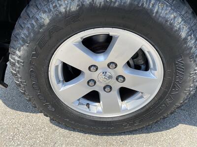 2010 Dodge Ram 1500 ST   - Photo 9 - Morgantown, WV 26505