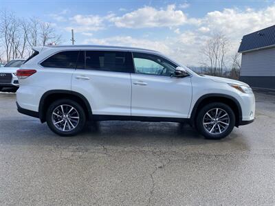 2019 Toyota Highlander XLE - Photo 4 - Morgantown, WV 26505
