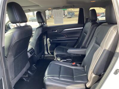 2019 Toyota Highlander XLE - Photo 14 - Morgantown, WV 26505