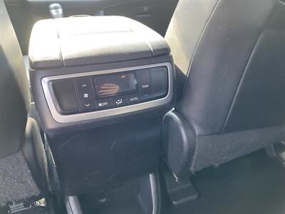 2019 Toyota Highlander XLE - Photo 16 - Morgantown, WV 26505