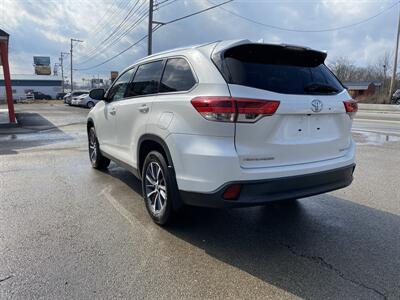 2019 Toyota Highlander XLE - Photo 8 - Morgantown, WV 26505