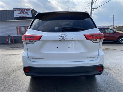 2019 Toyota Highlander XLE - Photo 6 - Morgantown, WV 26505