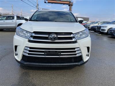 2019 Toyota Highlander XLE - Photo 2 - Morgantown, WV 26505