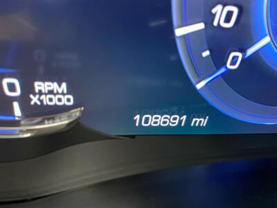 2016 Cadillac Escalade Luxury Collection   - Photo 25 - Morgantown, WV 26505