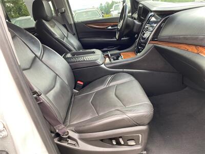 2016 Cadillac Escalade Luxury Collection   - Photo 20 - Morgantown, WV 26505