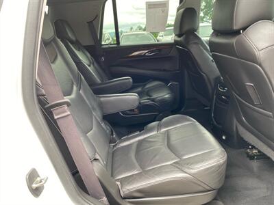 2016 Cadillac Escalade Luxury Collection   - Photo 18 - Morgantown, WV 26505
