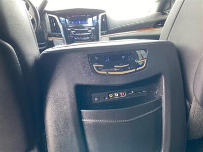 2016 Cadillac Escalade Luxury Collection   - Photo 15 - Morgantown, WV 26505
