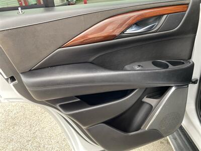 2016 Cadillac Escalade Luxury Collection   - Photo 14 - Morgantown, WV 26505