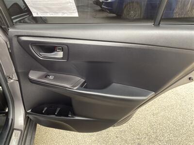 2017 Toyota Camry LE   - Photo 17 - Morgantown, WV 26505