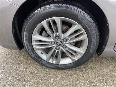 2017 Toyota Camry LE   - Photo 9 - Morgantown, WV 26505