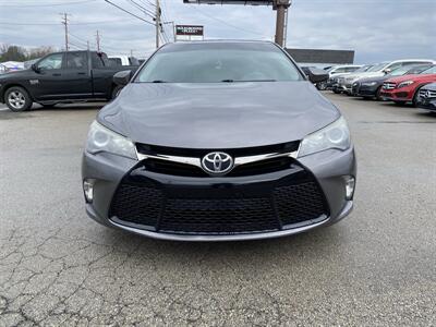 2017 Toyota Camry LE   - Photo 2 - Morgantown, WV 26505