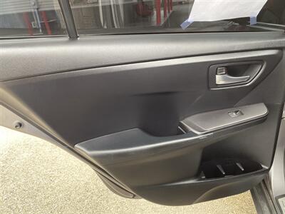 2017 Toyota Camry LE   - Photo 14 - Morgantown, WV 26505
