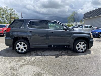2017 GMC Terrain SLE-1 - Photo 4 - Morgantown, WV 26505