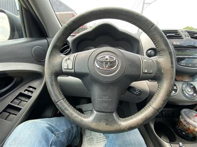 2011 Toyota RAV4 Limited - Photo 24 - Morgantown, WV 26505