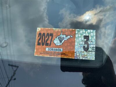 2011 Toyota RAV4 Limited - Photo 11 - Morgantown, WV 26505