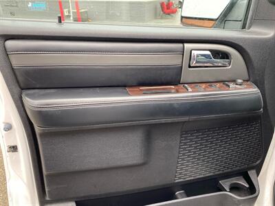 2017 Ford Expedition EL Platinum   - Photo 13 - Morgantown, WV 26505