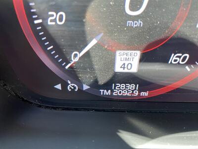 2016 Volvo XC90 T5 Momentum   - Photo 26 - Morgantown, WV 26505