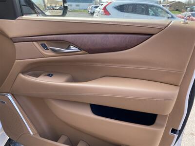 2016 Cadillac Escalade Platinum   - Photo 20 - Morgantown, WV 26505