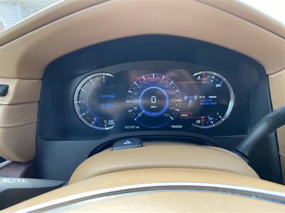 2016 Cadillac Escalade Platinum   - Photo 24 - Morgantown, WV 26505