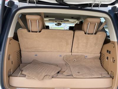 2016 Cadillac Escalade Platinum   - Photo 16 - Morgantown, WV 26505