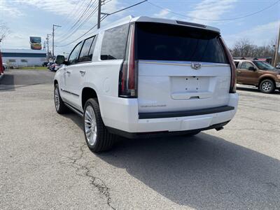 2016 Cadillac Escalade Platinum   - Photo 7 - Morgantown, WV 26505