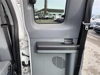 2012 Ford F-250 Super Duty XL  FX4 - Photo 16 - Morgantown, WV 26505