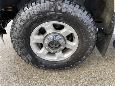 2012 Ford F-250 Super Duty XL  FX4 - Photo 10 - Morgantown, WV 26505