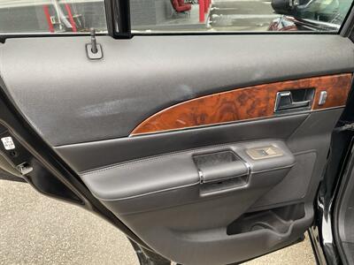 2011 Lincoln MKX   - Photo 15 - Morgantown, WV 26505