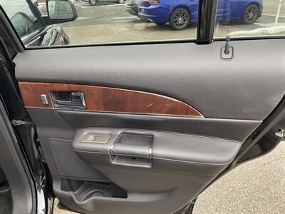 2011 Lincoln MKX   - Photo 18 - Morgantown, WV 26505